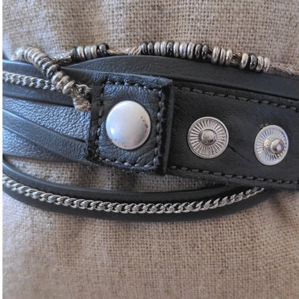 Stella &‎ Dots Yves Grey leather wrap Bracelet in original box